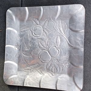 Everlast Metal hand forged aluminum serving tray. 12 by 12. Apple design vintage